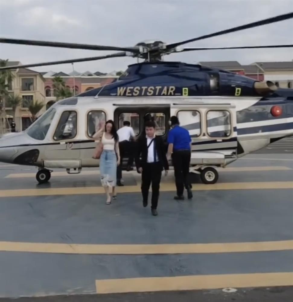 Minh Hang, chong cu Le Quyen chi tien khung du lich bang chuyen co-Hinh-2