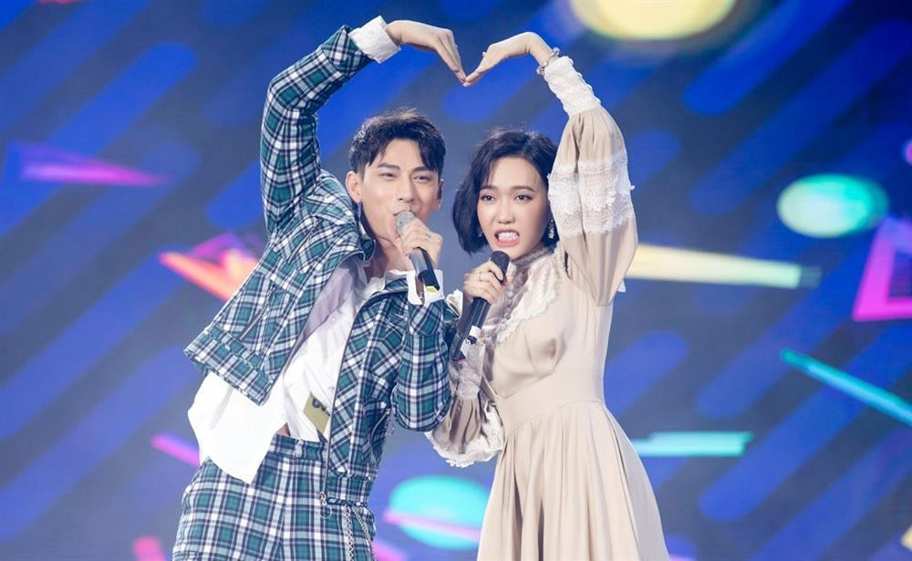 Dam cuoi Dieu Nhi co du mat dan crush-Hinh-5