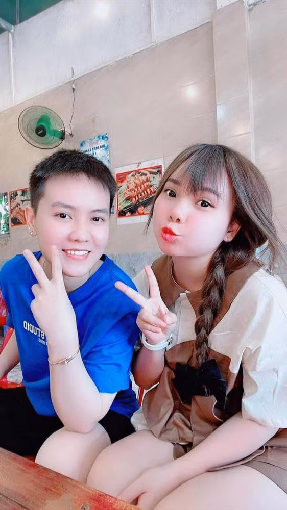 Cap dong tinh nu Bi Bao - Mui Xu buon ba chia xa