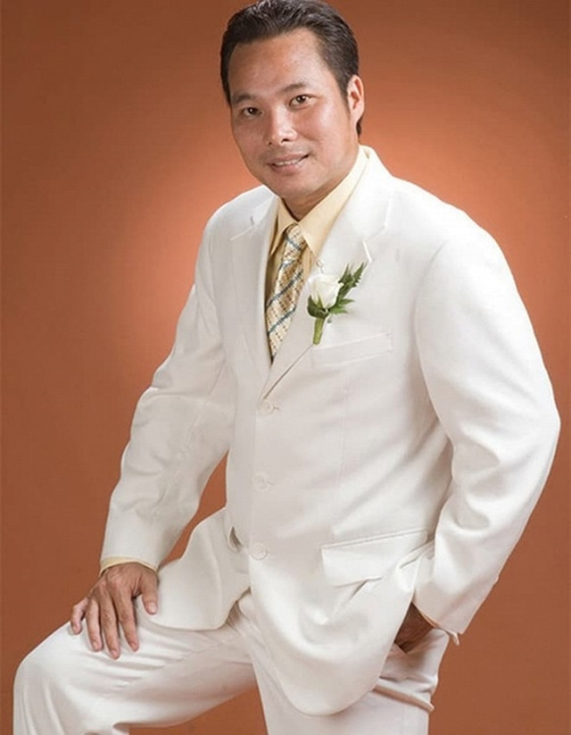 Năm 2003, Ngọc Hải quyết định dừng ca hát. Anh tập trung vào phát triển công ty bất động sản và nội thất.