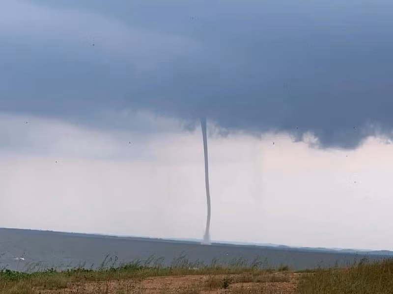 Voi rong' khong lo pha hong nhieu be ca tren ho Tri An
