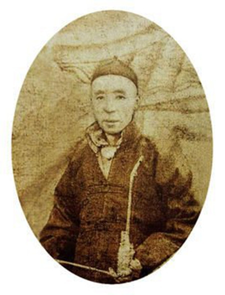 Vo cong cua 3 ve si ben canh Tu Hi Thai hau loi hai ra sao?