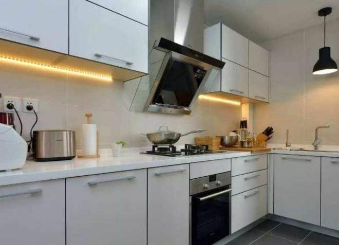 Bep la ho vang trong phong thuy, 3 thu khong de tren mat bep ga-Hinh-2