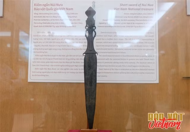 Thanh kiem 2.000 nam tuoi tai chan nui Nua tiet lo gi?