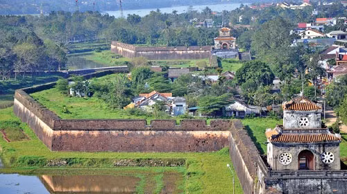 Từ khi vào Nam năm 1558 đến lúc bị nhà Tây Sơn lật đổ năm 1777, 9 đời chúa Nguyễn thay nhau trị vì Đàng Trong.