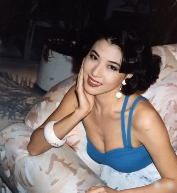 Dan minh tinh mac 'khong phong ho' tren man anh-Hinh-14