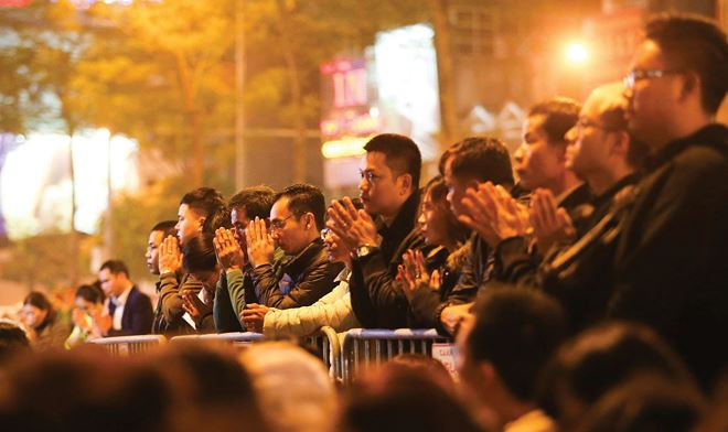 Biết mình vận khí xấu, cát khí không có nhiều thì cũng đừng chọc giận kẻ tiểu nhân mà nên đề phòng là hơn. Tiểu nhân lòng dạ nham hiểm khôn lường, để đạt được mục đích của mình thì chẳng từ thủ đoạn nào, bản mệnh chỉ cần một phút sơ hở cũng có thể mắc bẫy rồi. (Thông tin trong bài chỉ mang tính tham khảo).