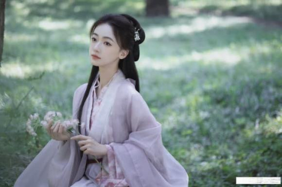 Ngo Can Ngon gay soc voi visual co trang dep trong veo