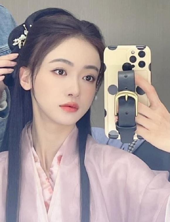 Ngo Can Ngon gay soc voi visual co trang dep trong veo-Hinh-9