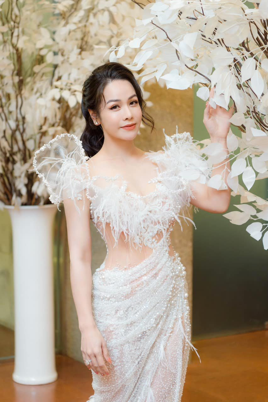 Nhat Kim Anh: “Neu phai lua chon, toi se chon tien bac…chu khong phai tinh yeu”