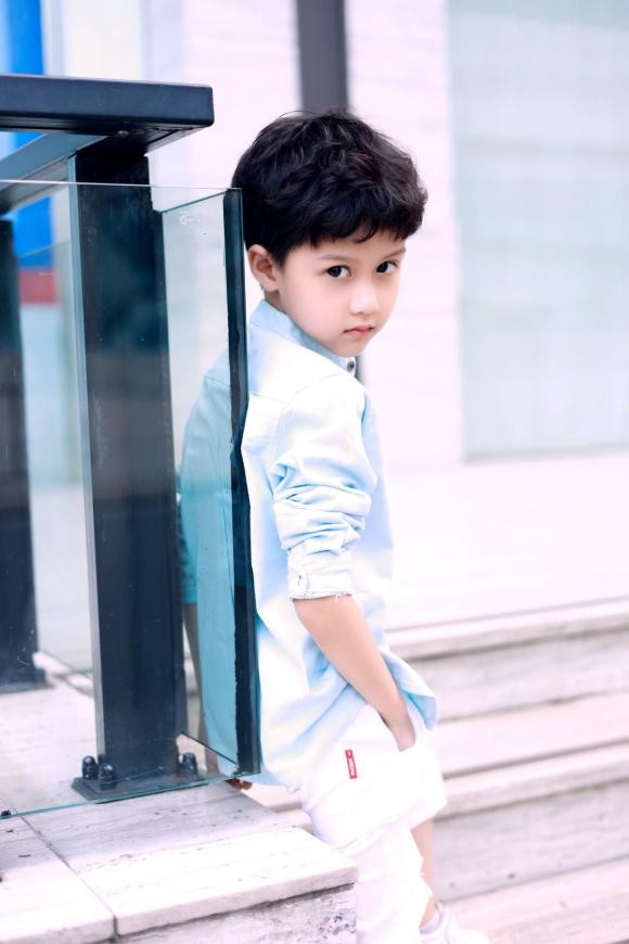 Huyen Lizzie hiem hoi khoe can mat nhan sac con trai-Hinh-5