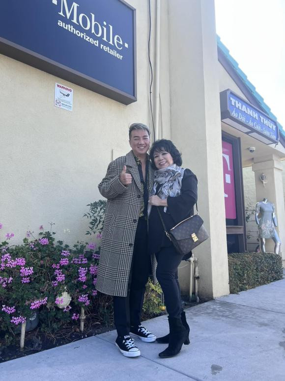 Đàm Vĩnh Hưng phản ứng sao khi gặp lại "người tình năm xưa" của ba - Hình 4 Dam Vinh Hung phan ung sao khi gap lai