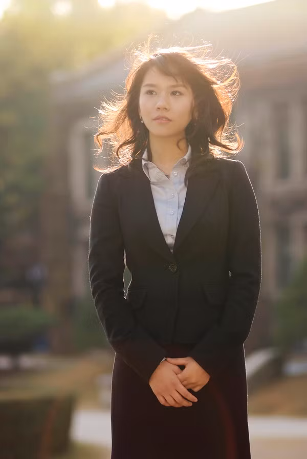 Nu nhan vien bi sa thai vi binh luan dao tren mang ve luong