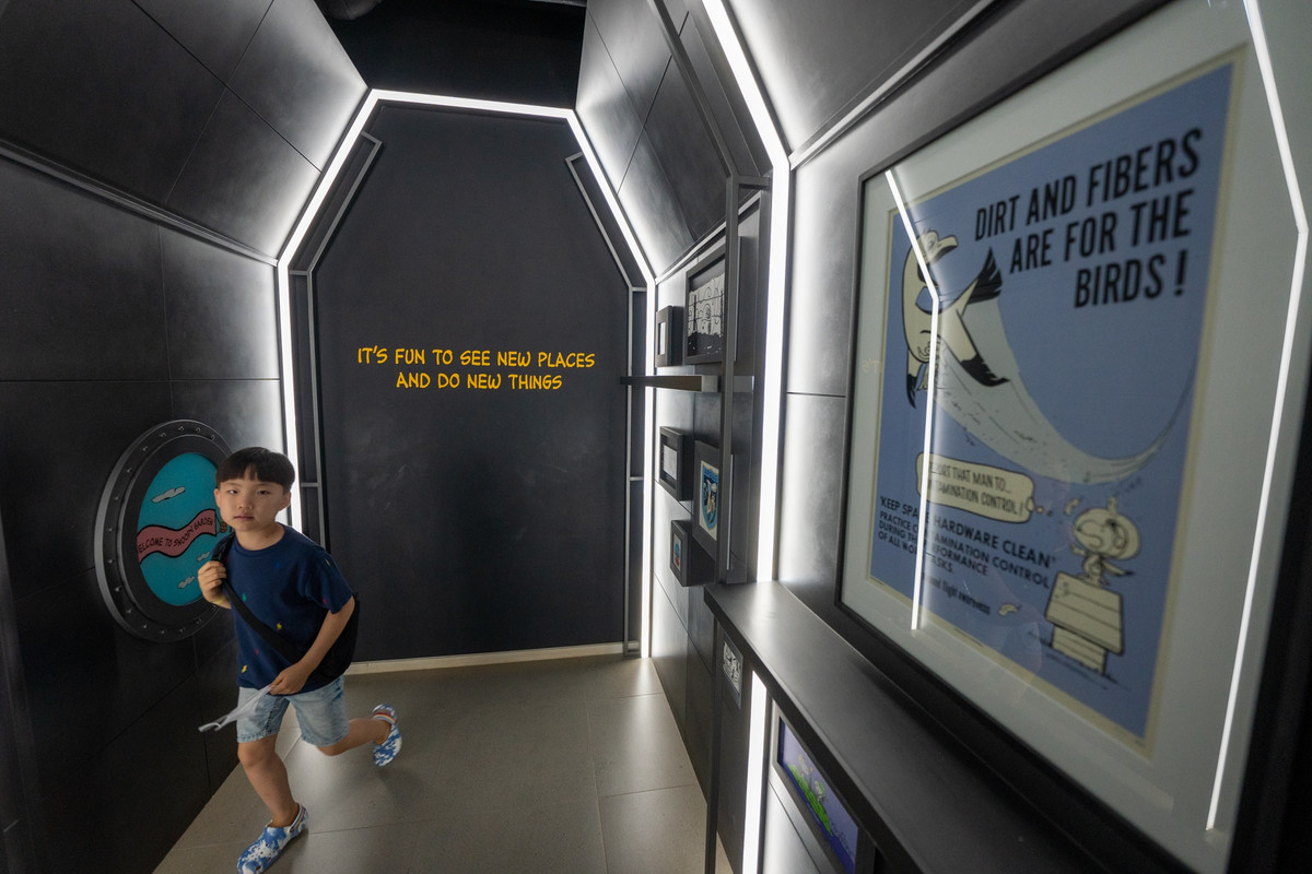 Garden House trong nhà có 5 sảnh chủ đề tập trung vào khía cạnh khác nhau như mối quan hệ, cuộc sống hàng ngày, thư giãn, hạnh phúc và ước mơ. Vừa bước vào, thông tin giới thiệu truyện tranh, nhân vật được thể hiện rõ qua các dòng chữ được viết bằng tiếng Hàn và tiếng Anh.