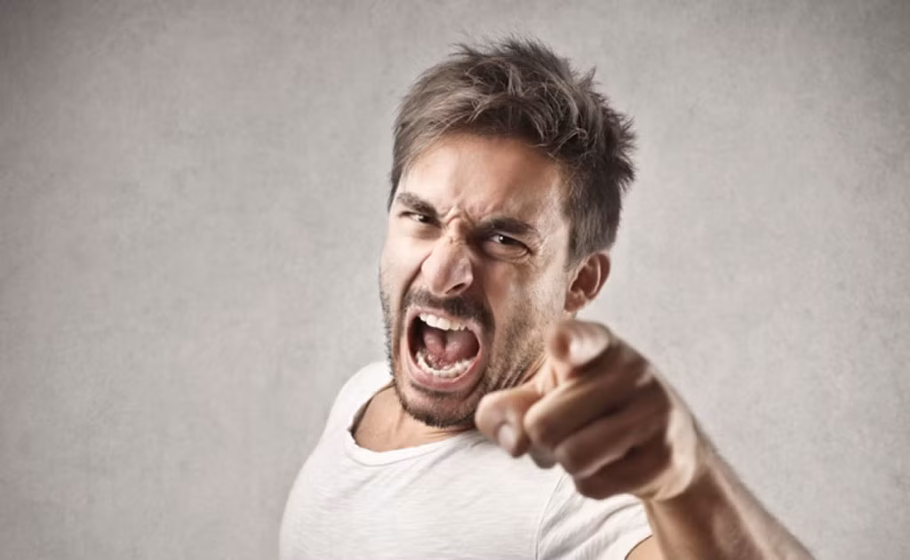 Trong nhiều trường hợp, không phải là ngoại cảnh có vấn đề, mà là tâm của chúng ta quá nhỏ nhen, quá hẹp hòi. Hãy học cách làm cho thân tâm mềm mại, an lạc và từ bi như chư Phật và chư Bồ Tát thì cuộc sống mới an lành. 