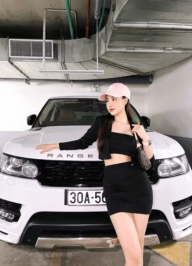 Trong thời gian tới, cô nàng muốn mở lớp đào tạo livestream và xa hơn là muốn tự xây dựng cho mình một thương hiệu thời trang cho riêng mình trong 5 năm tới.