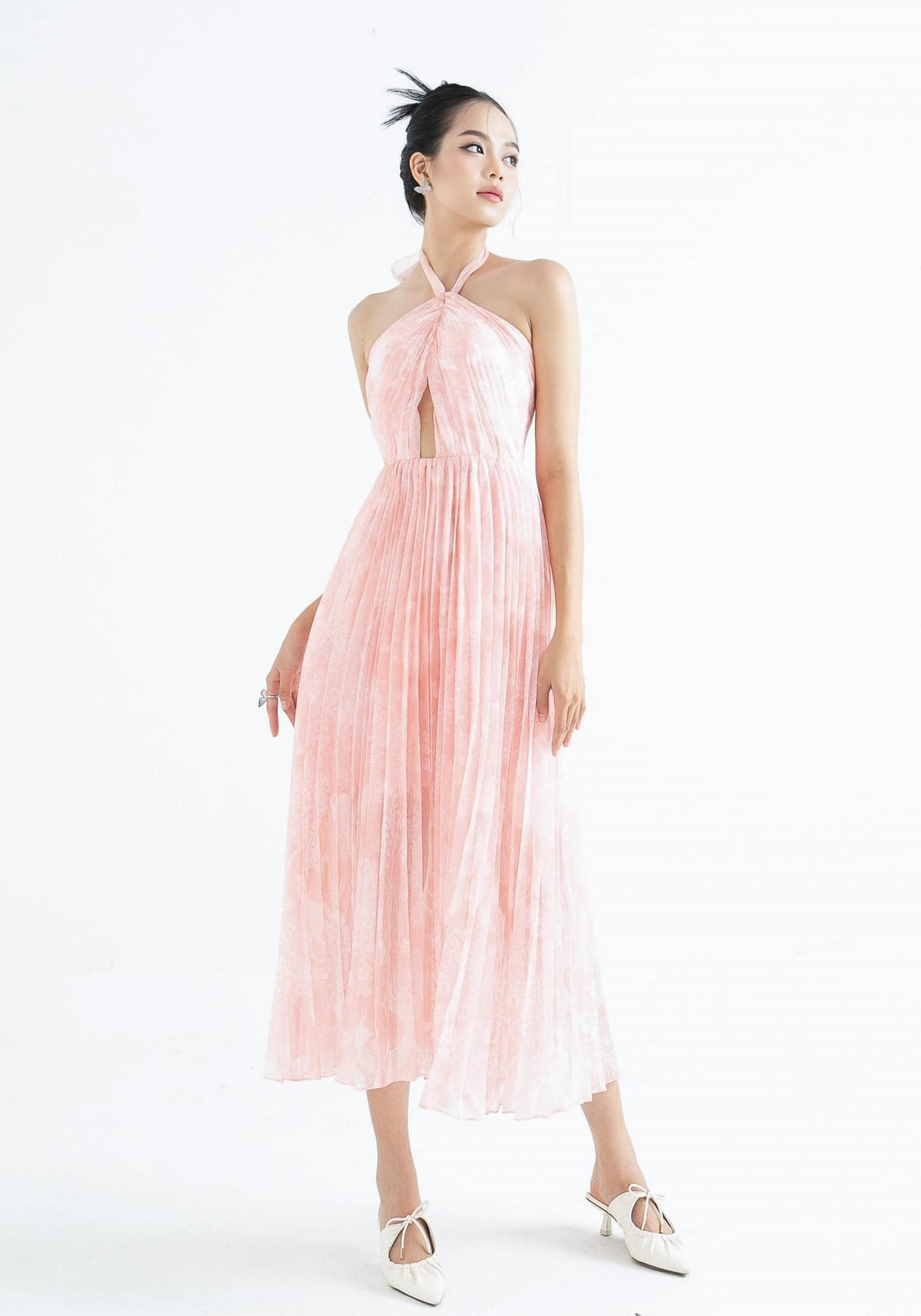 Thử thách lớn nhất cô từng gặp phải là nỗi sợ đứng trước đám đông. Nhận ra điều này sẽ cản nhiều cơ hội, nên cô tích cực tham gia phát biểu bài, xung phong hát trong giờ chào cờ... Sau nhiều lần, Thanh Thủy dần trở nên tự tin hơn. Qua đó, người đẹp nhận thức được rằng: “Cho dù bạn là ai, sức khoẻ và sự tự tin là hai thứ không bao giờ được đánh mất, vì nó có thể dắt bạn đi đến bất kỳ đâu bạn muốn”.