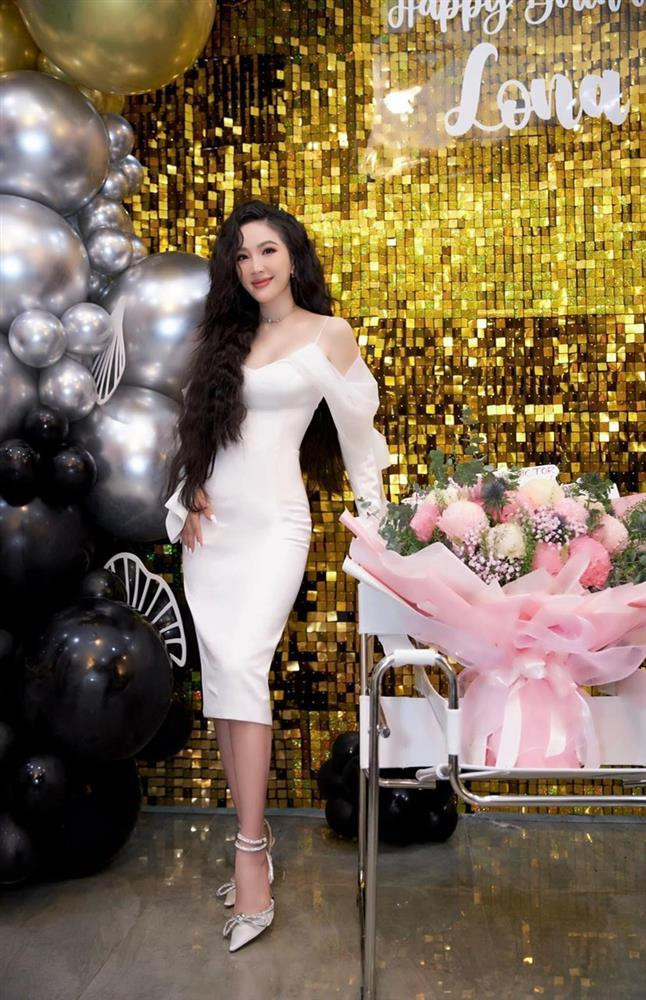 Ngô Kiến Huy, Khổng Tú Quỳnh "bơ đẹp" tại tiệc sinh nhật Bảo Thy - Hình 3 Ngo Kien Huy, Khong Tu Quynh