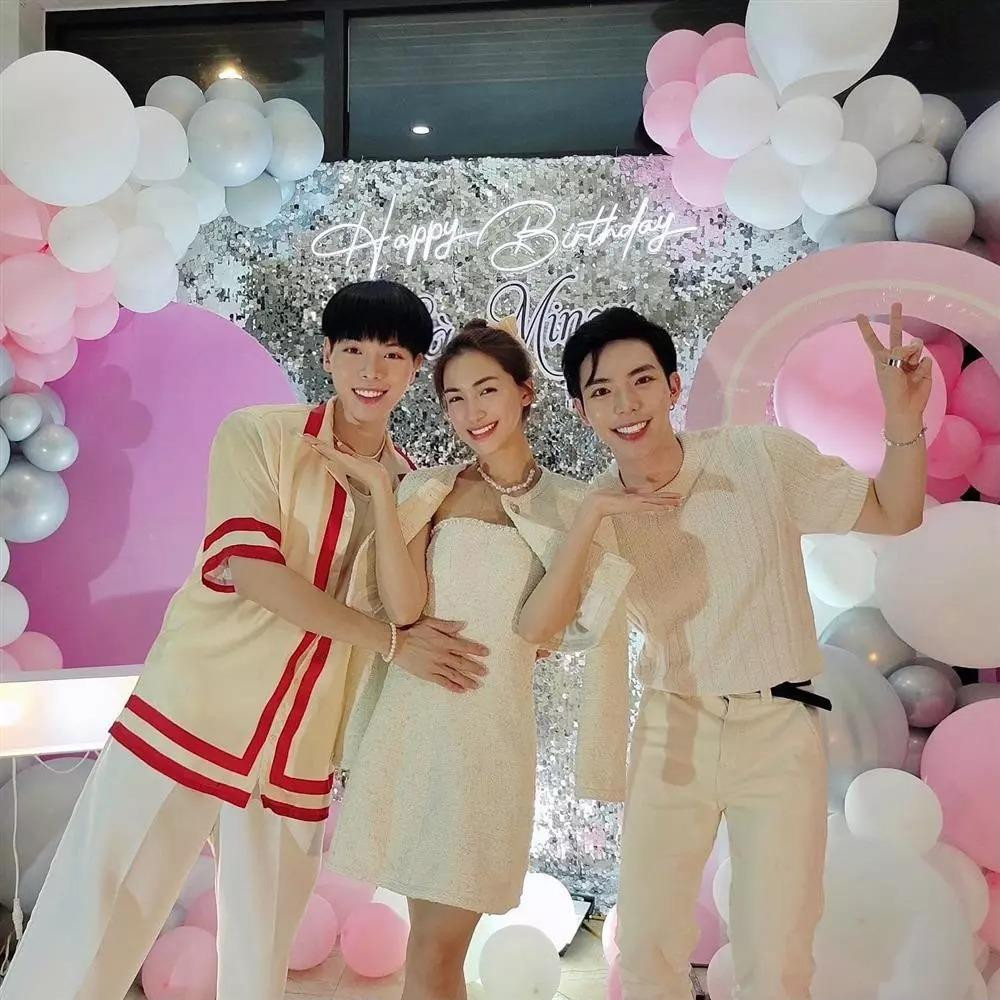 Ngô Kiến Huy đánh mất vẻ nam tính với layout "sương mai" - Hình 3 Ngo Kien Huy danh mat ve nam tinh voi layout