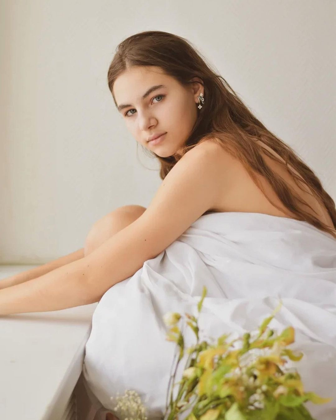 Bóng hồng thể thao Nga nhận nhiều lời khen khi xuất hiện trong các bộ hình nghệ thuật. Cô nàng là người mẫu quảng cáo cho các thương hiệu thời trang thể thao, nội y. Milena không ngại thể hiện các concept táo bạo, gợi cảm.