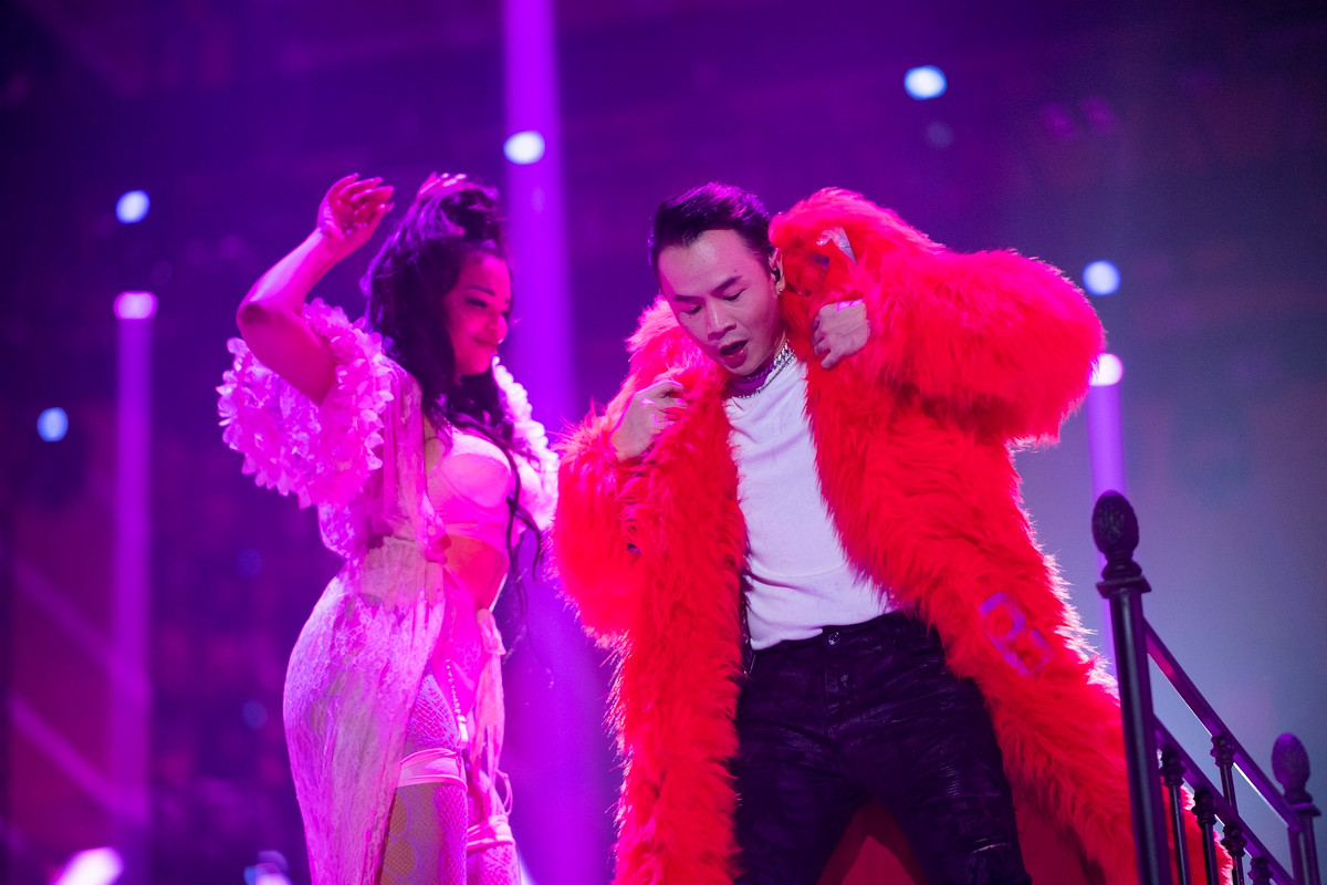 Binz do bia len nguc, My Tam quy lay khan gia