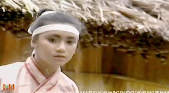 Y Phụng khoe ảnh giả trai đóng cải lương với bố, đẹp xuất sắc - Hình 4 Y Phung khoe anh gia trai dong cai luong voi bo, dep xuat sac-Hinh-4