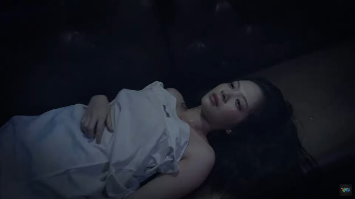 3 dien vien the hien canh bi xam hai tren phim-Hinh-4