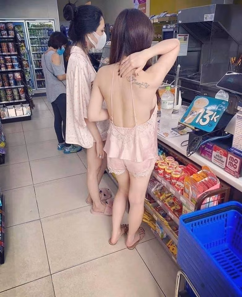 Co nang du hoc sinh gay chu y vi set do mac di sieu thi-Hinh-4