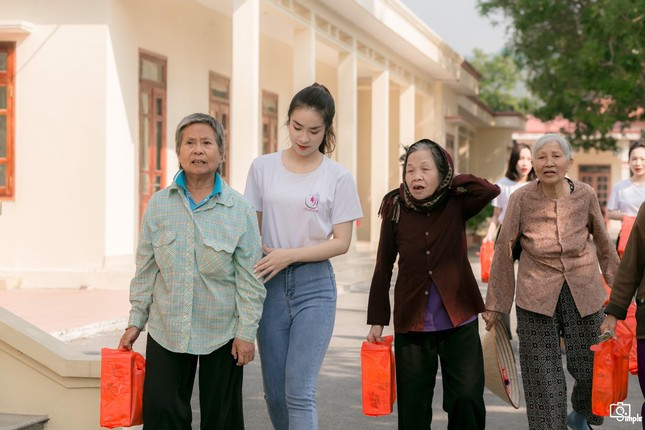 Nu sinh Tai nang DH Hai Phong: Am nhac, vu dao chua lanh tam hon-Hinh-5