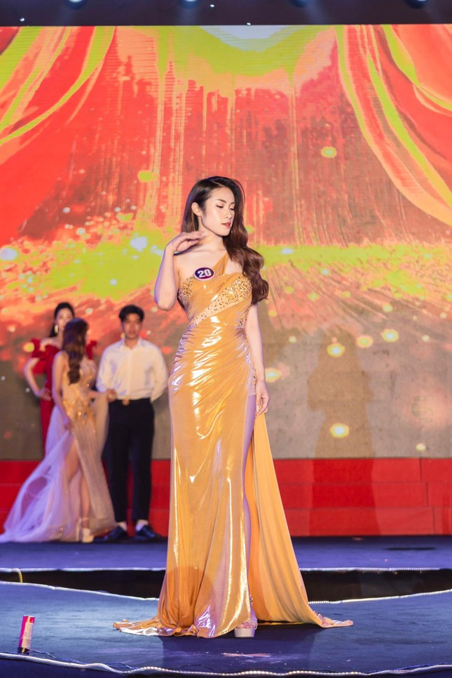 Nu sinh Tai nang DH Hai Phong: Am nhac, vu dao chua lanh tam hon-Hinh-4