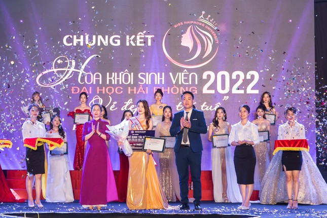 Nu sinh Tai nang DH Hai Phong: Am nhac, vu dao chua lanh tam hon