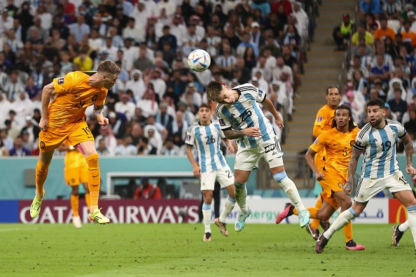 Ha Lan 2(3)-2(4) Argentina (pen): Tran dau dien ro, 