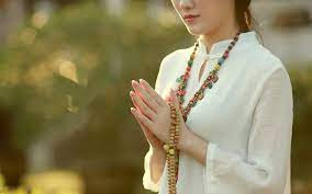 Hãy dành thời gian suy nghĩ về những hành động của bản thân xem những hành động đó có ảnh hưởng tới phúc khí của mình hay không, nhận thức sâu sắc được được hành vi tư tưởng của bản thân, tìm ra thiếu sót, dùng trái tim để sửa chữa.