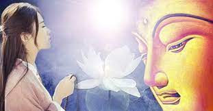 Biết đủ, ít dục vọng. Trên thế giới có biết bao người khốn khó, vì cuộc sống mưu sinh mà dốc cạn sức lực mỗi ngày chỉ mong đủ ăn. Nhưng cũng có những người lại lao vào công việc vì mưu cầu một cuộc sống nhiều tiện nghi, vật chất hơn.