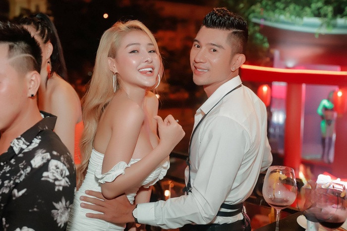 Ngân 98 tiếp tục có phát ngôn gây sốc chuyện cưới xin - Hình 3 Ngan 98 tiep tuc co phat ngon gay soc chuyen cuoi xin-Hinh-3