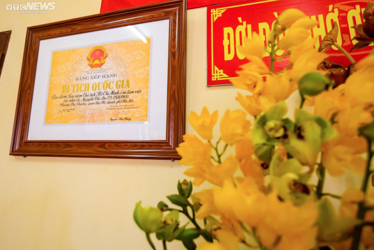 Ngôi nhà lưu nhiều kỷ vật của Bác Hồ được xếp hạng Di tích Quốc gia - Hình 18 Ngoi nha luu nhieu ky vat cua Bac Ho duoc xep hang Di tich Quoc gia-Hinh-18