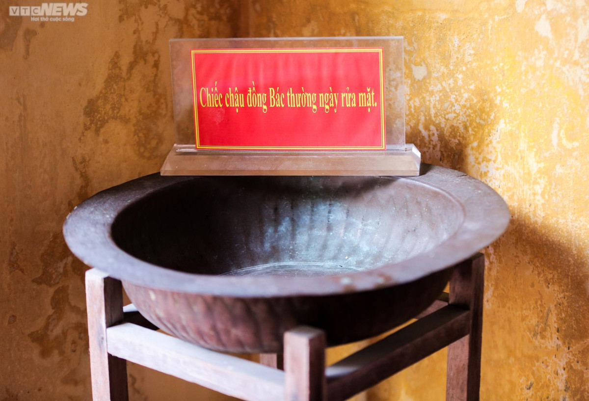 Ngôi nhà lưu nhiều kỷ vật của Bác Hồ được xếp hạng Di tích Quốc gia - Hình 13 Ngoi nha luu nhieu ky vat cua Bac Ho duoc xep hang Di tich Quoc gia-Hinh-13