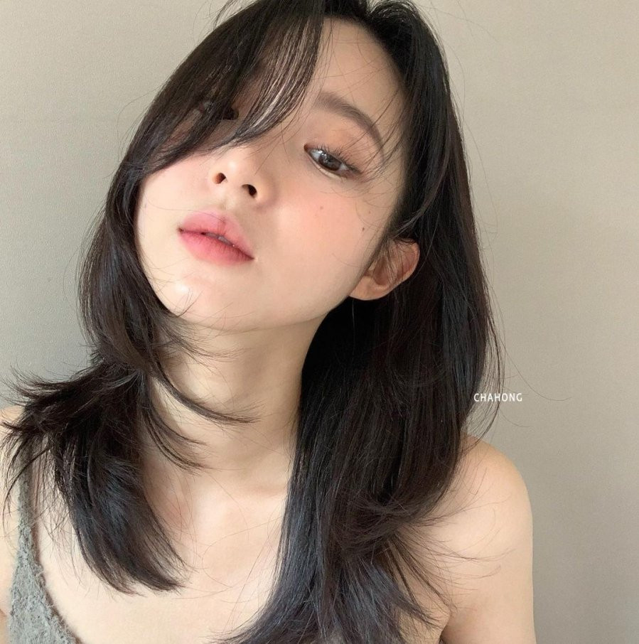 Diva Hồng Nhung để tóc đơn giản vẫn hack tuổi trẻ trung - Hình 10 Diva Hong Nhung de toc don gian van hack tuoi tre trung-Hinh-10