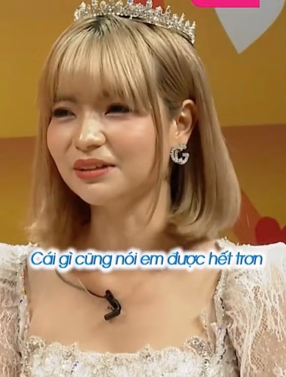 Vợ Mạc Văn Khoa nức nở kể lại chuyện bị fan của chồng chửi ảnh 2 Vợ Mạc Văn Khoa nức nở kể lại chuyện bị fan của chồng chửi ảnh 2