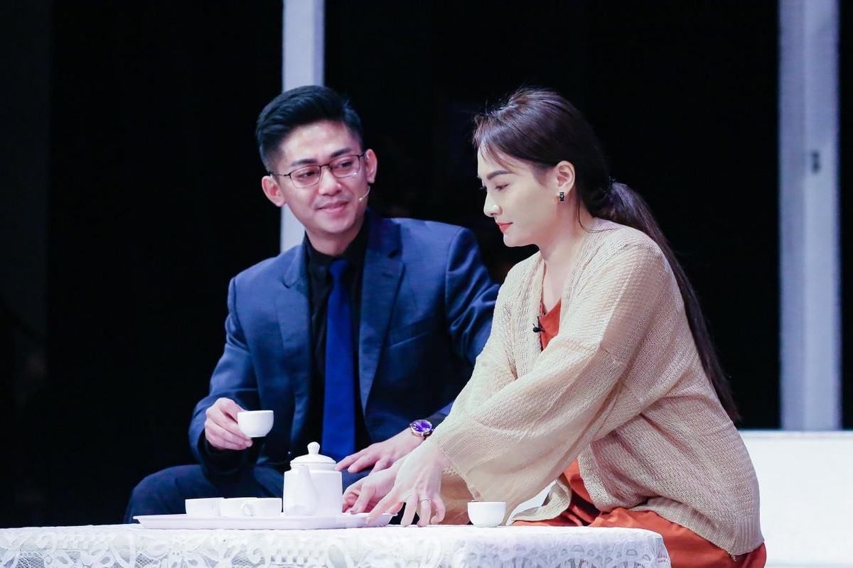 Bảo Thanh vừa công diễn vở Cận vệ - tác phẩm nằm trong chuỗi hoạt động nghệ thuật chào mừng kỷ niệm 70 năm Ngày thành lập lực lượng Cảnh vệ Công an Nhân dân. Cô đóng vai vợ của người cận vệ có hoàn cảnh gia đình khó khăn. Ảnh: TRỌNG TÀI.