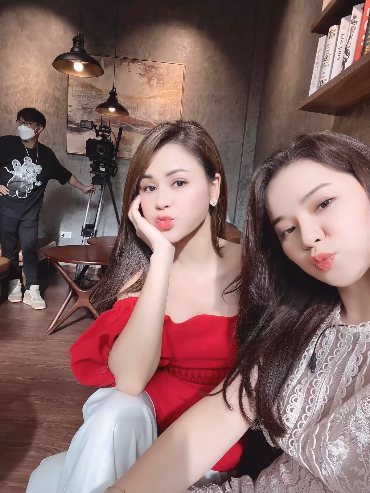 Doi thuong nong bong cua Luong Thu Trang - ban gai dai uy Vu 