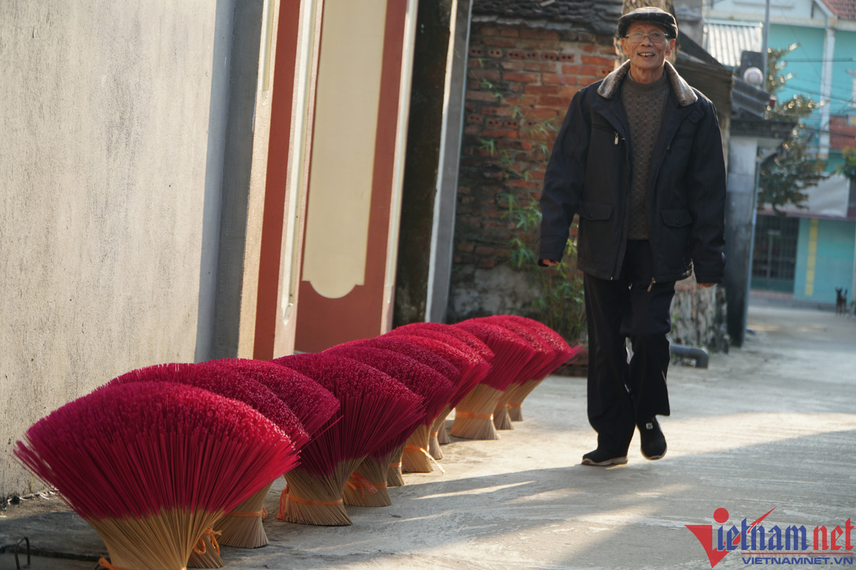 Làng hương 300 năm tuổi tất bật vào Tết Nguyên Đán - Hình 9 Lang huong 300 nam tuoi tat bat vao Tet Nguyen Dan-Hinh-9