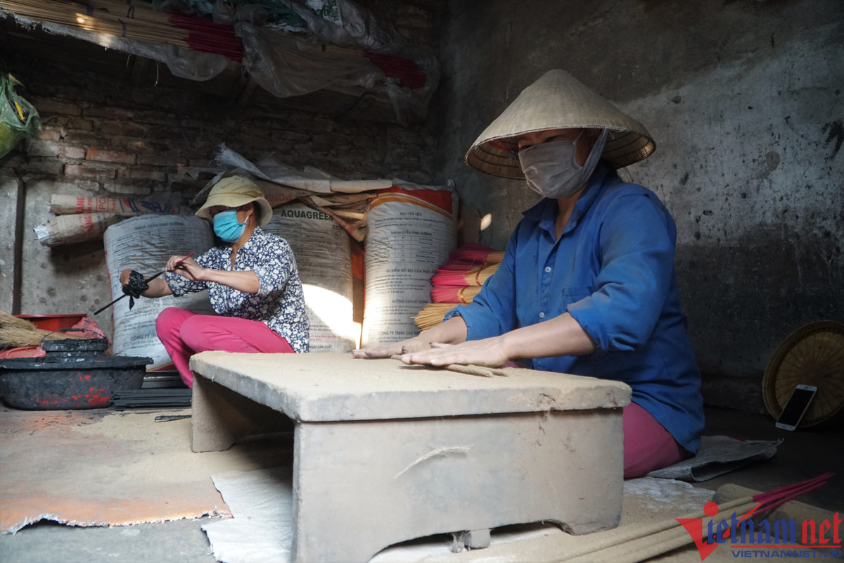 Làng hương 300 năm tuổi tất bật vào Tết Nguyên Đán - Hình 8 Lang huong 300 nam tuoi tat bat vao Tet Nguyen Dan-Hinh-8