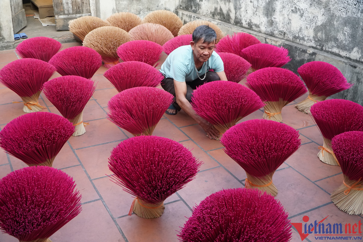 Làng hương 300 năm tuổi tất bật vào Tết Nguyên Đán Lang huong 300 nam tuoi tat bat vao Tet Nguyen Dan