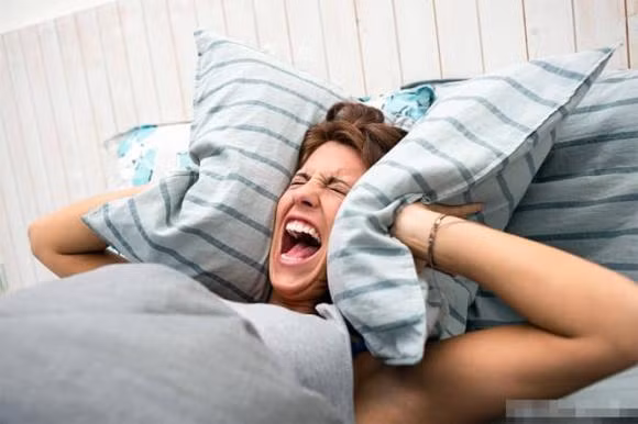 An khuya hay thuc khuya voi bung doi, cai nao hai hon cai nao?-Hinh-4