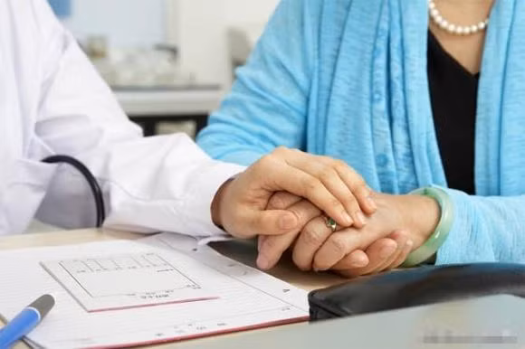 An khuya hay thuc khuya voi bung doi, cai nao hai hon cai nao?-Hinh-3