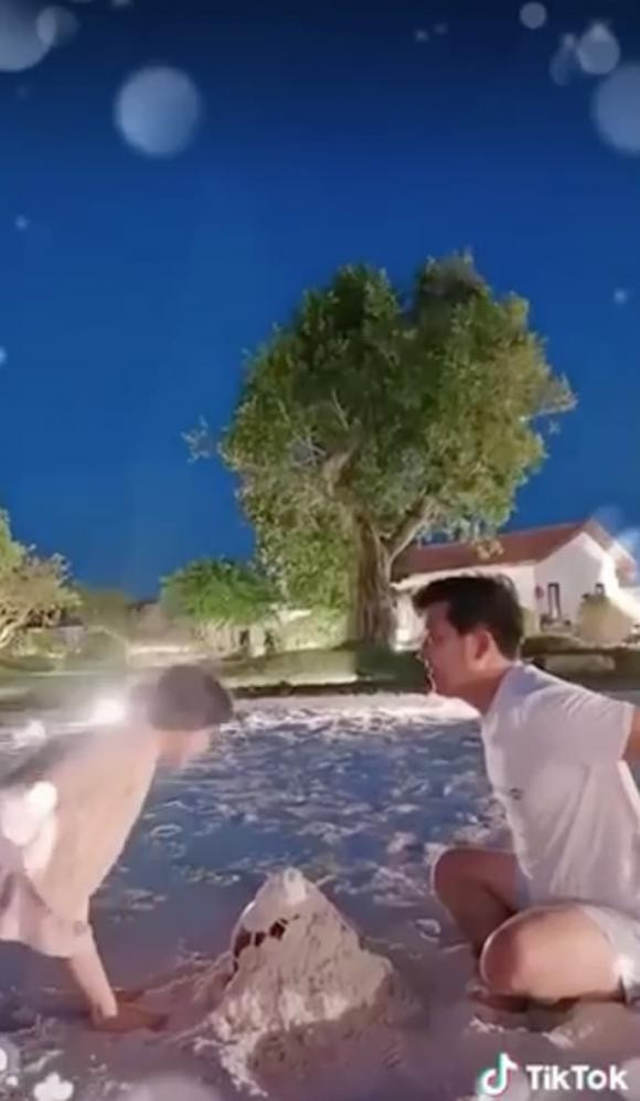 Truong Giang khoe khoanh khac 