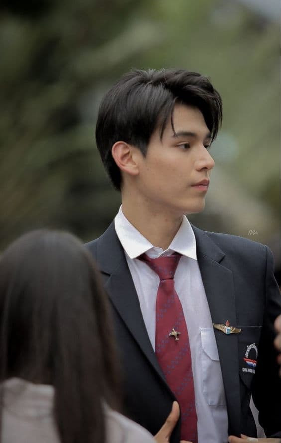 Nguoi yeu cu den quay trong dam cuoi, toi hanh dong khien co ta bo chay