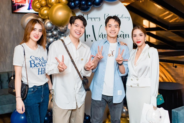 Văn Toàn và em gái Công Vinh đón sinh nhật tưng bừng - Hình 8 Van Toan va em gai Cong Vinh don sinh nhat tung bung-Hinh-8