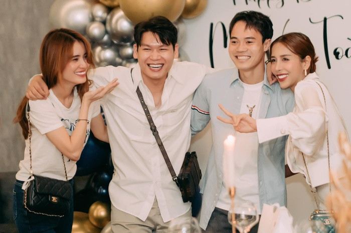 Văn Toàn và em gái Công Vinh đón sinh nhật tưng bừng - Hình 2 Van Toan va em gai Cong Vinh don sinh nhat tung bung-Hinh-2